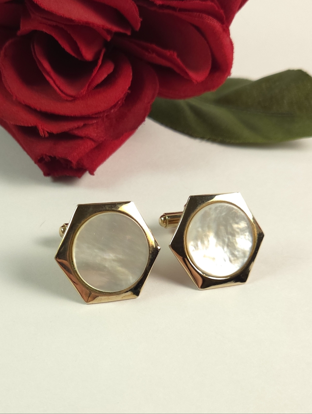 Vintage Gold Tone & Mother of Pearl Cuff Links